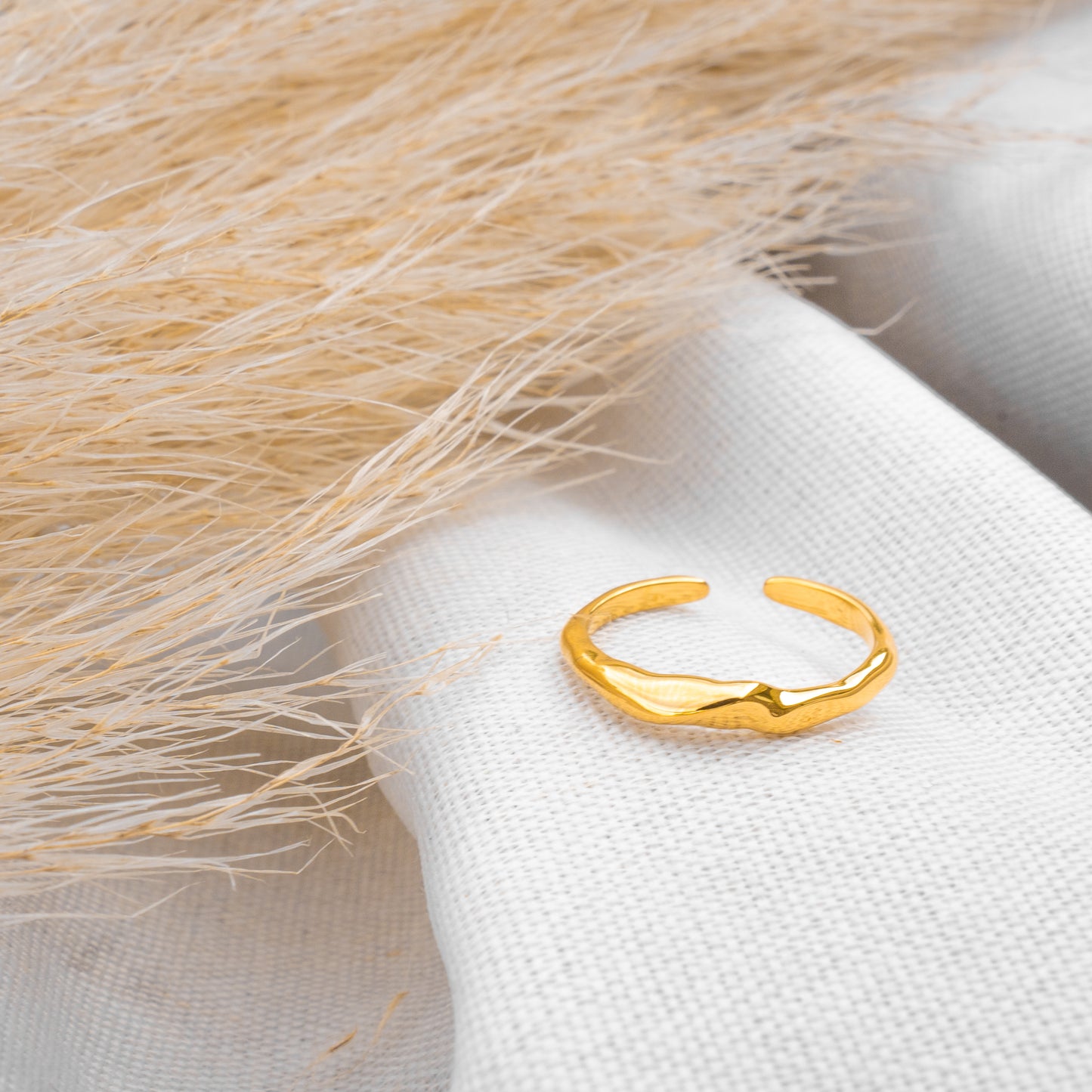 Flow of The Sun Ring